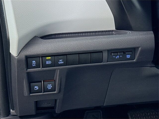 2022 Toyota Sienna XSE Quincy MA