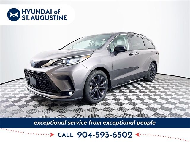 2022 Toyota Sienna XSE