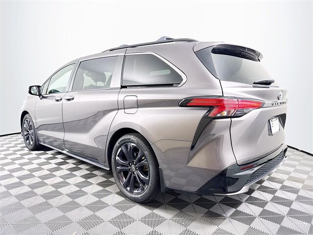 2022 Toyota Sienna XSE Quincy MA