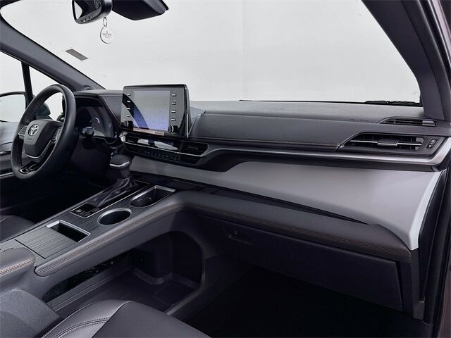 2022 Toyota Sienna XSE Quincy MA