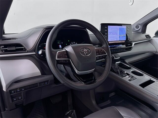 2022 Toyota Sienna XSE Quincy MA