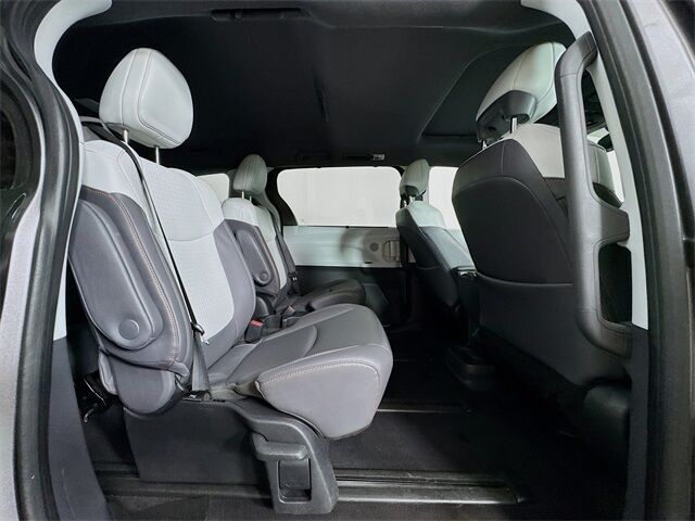 2022 Toyota Sienna XSE Quincy MA