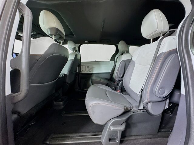 2022 Toyota Sienna XSE Quincy MA