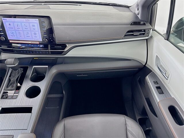 2022 Toyota Sienna XSE Quincy MA