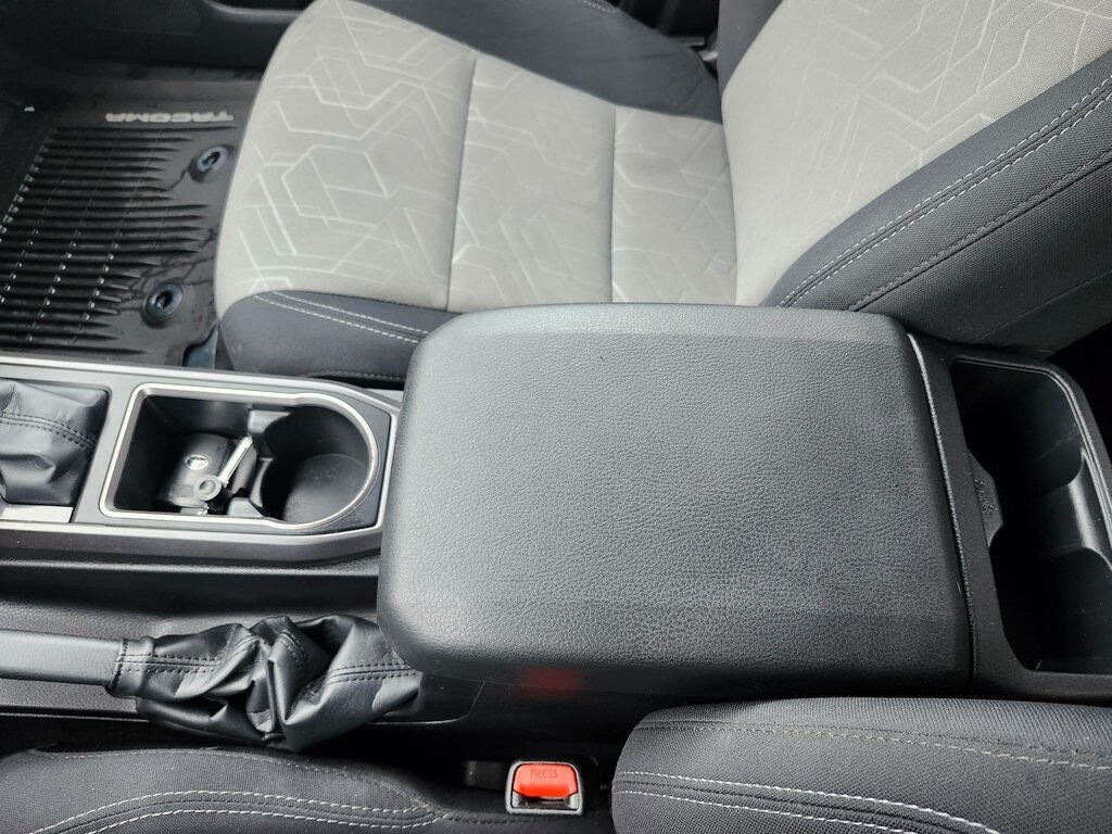 2022 Toyota Tacoma SR V6 Green Bay WI