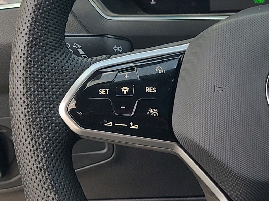 2022 Volkswagen Tiguan 2.0T SE R-Line Black Springfield VA