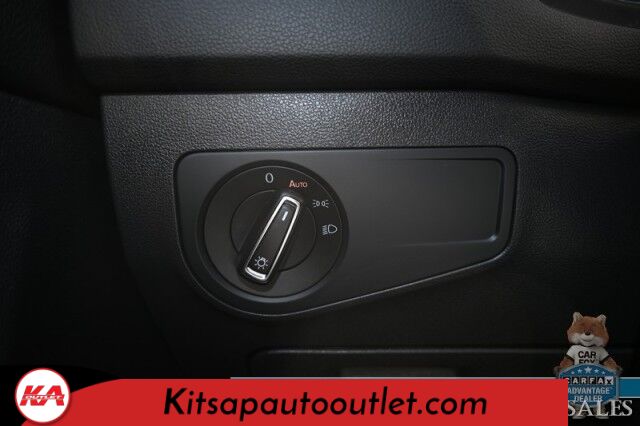 2022 Volkswagen Tiguan SE / AWD / Auto Start / Power & Heated Leather Seats / Panoramic Sunroof / Apple CarPlay & Android Auto / Back Up Camera / Power Liftgate / Keyless Entry & Start / 29 MPG / 1-Owner Banglore