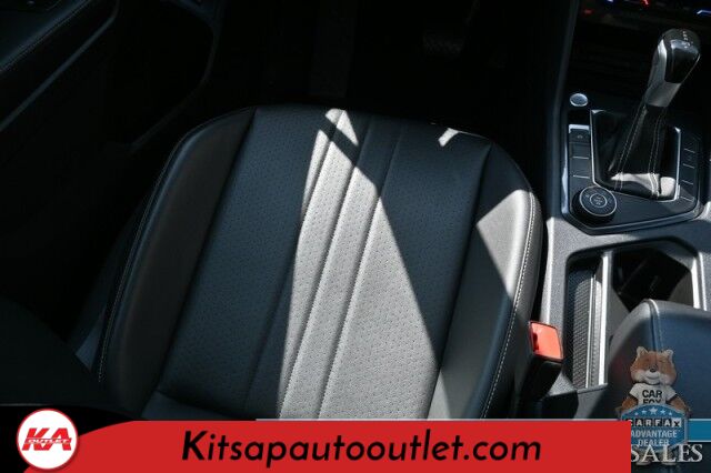 2022 Volkswagen Tiguan SE / AWD / Auto Start / Power & Heated Leather Seats / Panoramic Sunroof / Apple CarPlay & Android Auto / Back Up Camera / Power Liftgate / Keyless Entry & Start / 29 MPG / 1-Owner Banglore