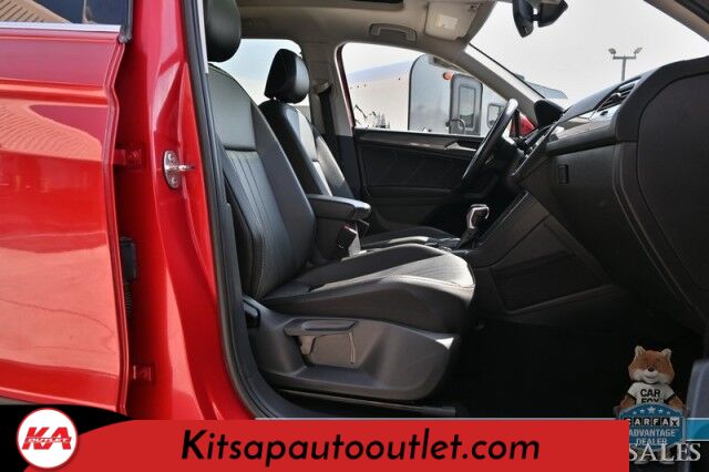 2022 Volkswagen Tiguan SE / AWD / Auto Start / Power & Heated Leather Seats / Panoramic Sunroof / Apple CarPlay & Android Auto / Back Up Camera / Power Liftgate / Keyless Entry & Start / 29 MPG / 1-Owner Banglore