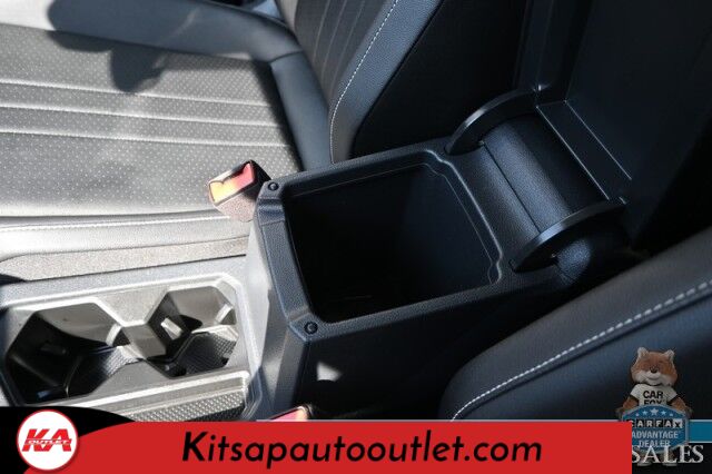 2022 Volkswagen Tiguan SE / AWD / Auto Start / Power & Heated Leather Seats / Panoramic Sunroof / Apple CarPlay & Android Auto / Back Up Camera / Power Liftgate / Keyless Entry & Start / 29 MPG / 1-Owner Banglore