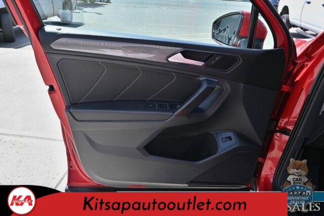 2022 Volkswagen Tiguan SE / AWD / Auto Start / Power & Heated Leather Seats / Panoramic Sunroof / Apple CarPlay & Android Auto / Back Up Camera / Power Liftgate / Keyless Entry & Start / 29 MPG / 1-Owner Banglore