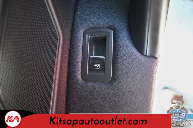 2022 Volkswagen Tiguan SE / AWD / Auto Start / Power & Heated Leather Seats / Panoramic Sunroof / Apple CarPlay & Android Auto / Back Up Camera / Power Liftgate / Keyless Entry & Start / 29 MPG / 1-Owner Banglore