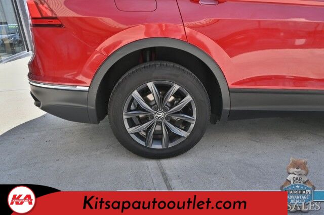 2022 Volkswagen Tiguan SE / AWD / Auto Start / Power & Heated Leather Seats / Panoramic Sunroof / Apple CarPlay & Android Auto / Back Up Camera / Power Liftgate / Keyless Entry & Start / 29 MPG / 1-Owner Banglore