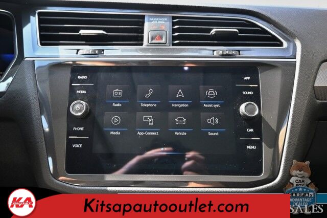 2022 Volkswagen Tiguan SE / AWD / Auto Start / Power & Heated Leather Seats / Panoramic Sunroof / Apple CarPlay & Android Auto / Back Up Camera / Power Liftgate / Keyless Entry & Start / 29 MPG / 1-Owner Banglore