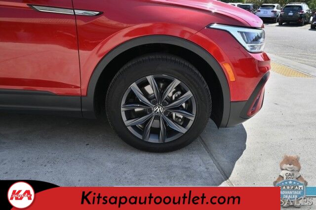 2022 Volkswagen Tiguan SE / AWD / Auto Start / Power & Heated Leather Seats / Panoramic Sunroof / Apple CarPlay & Android Auto / Back Up Camera / Power Liftgate / Keyless Entry & Start / 29 MPG / 1-Owner Banglore
