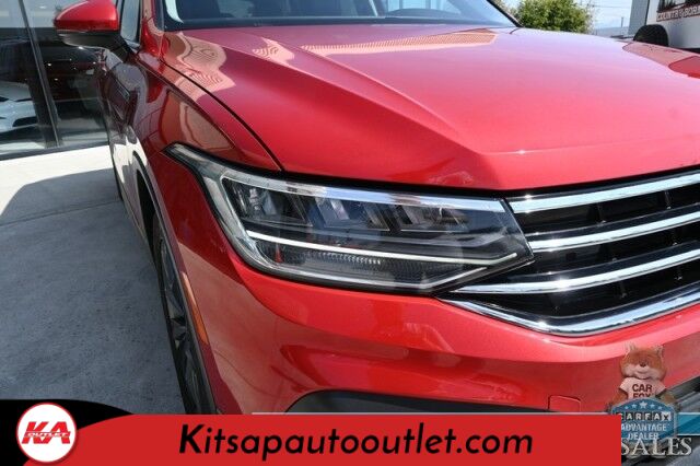 2022 Volkswagen Tiguan SE / AWD / Auto Start / Power & Heated Leather Seats / Panoramic Sunroof / Apple CarPlay & Android Auto / Back Up Camera / Power Liftgate / Keyless Entry & Start / 29 MPG / 1-Owner Banglore