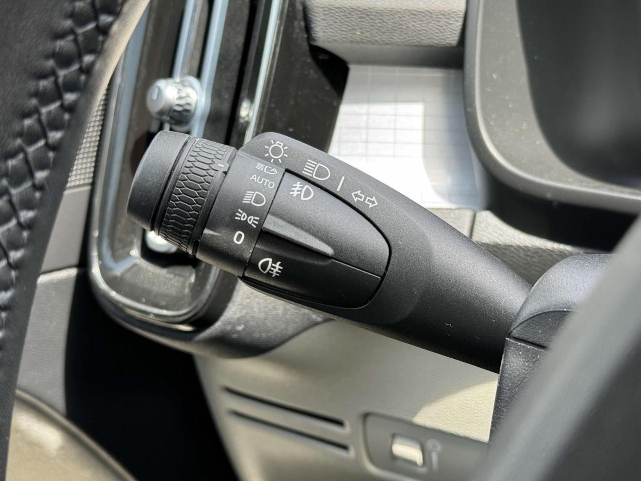 2022 Volvo XC40 Momentum Fredericksburg VA