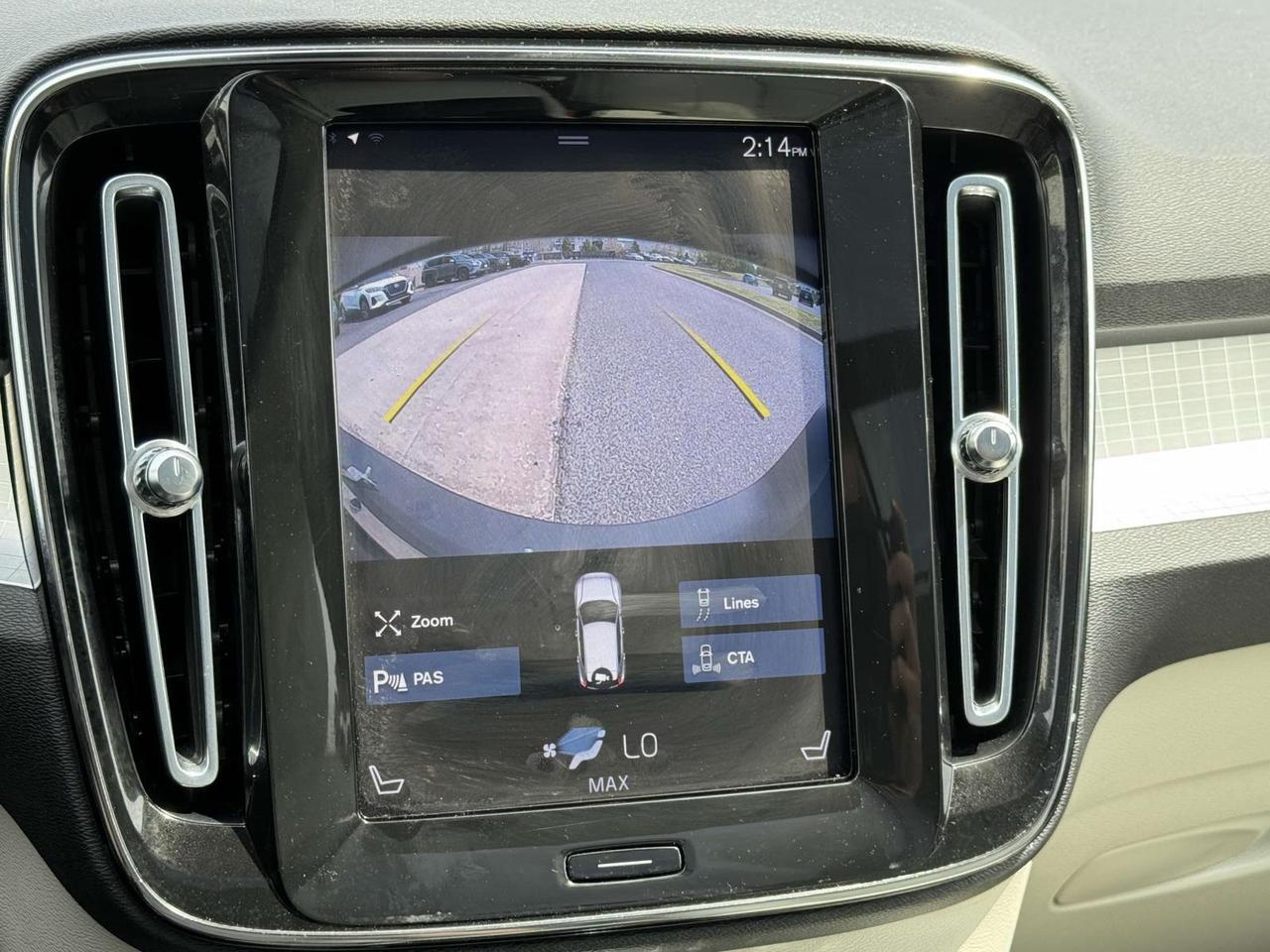 2022 Volvo XC40 Momentum Fredericksburg VA