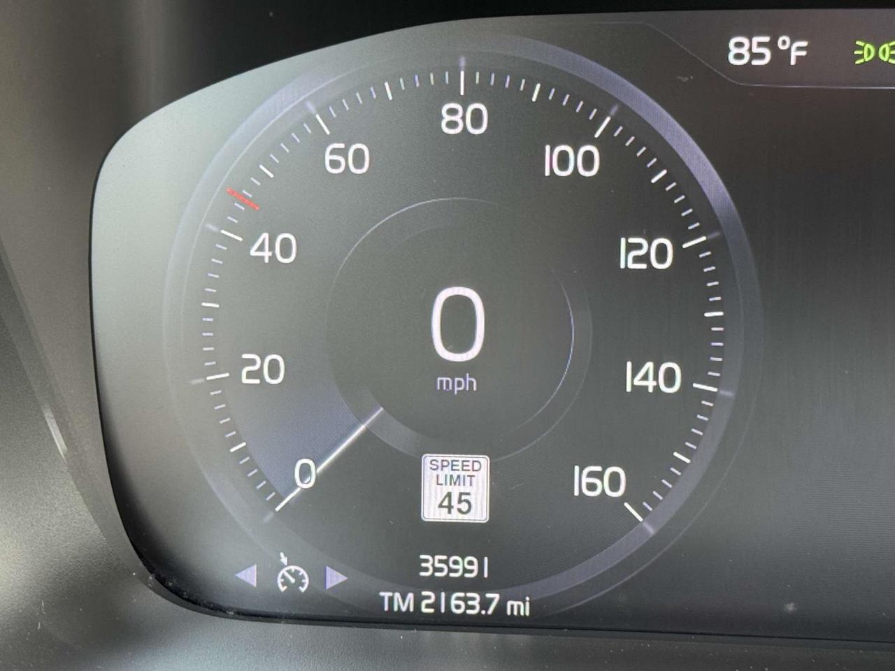 2022 Volvo XC40 Momentum Fredericksburg VA