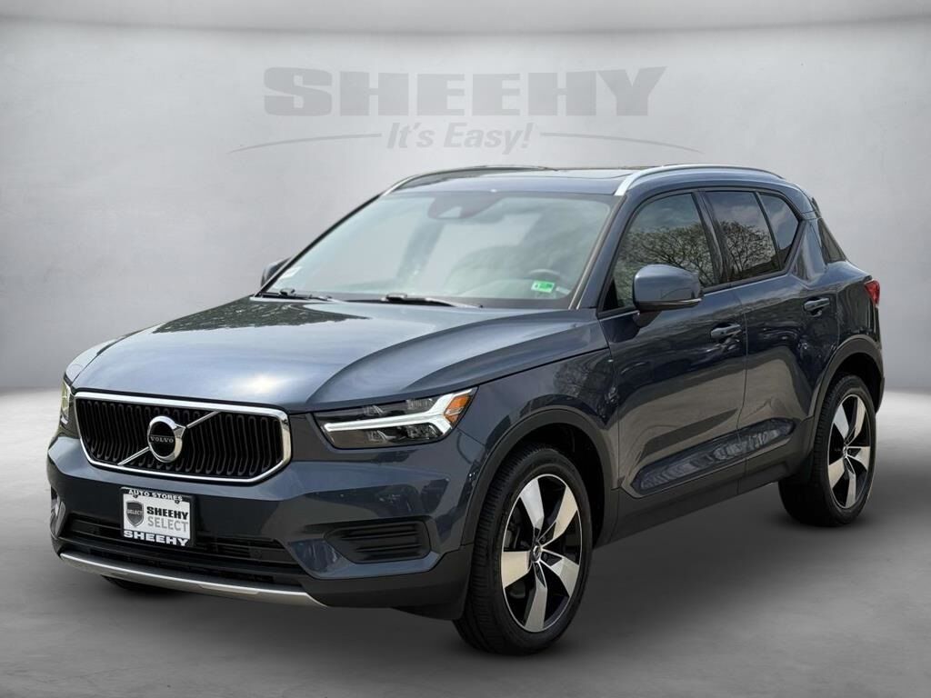 2022 Volvo XC40 Momentum Fredericksburg VA