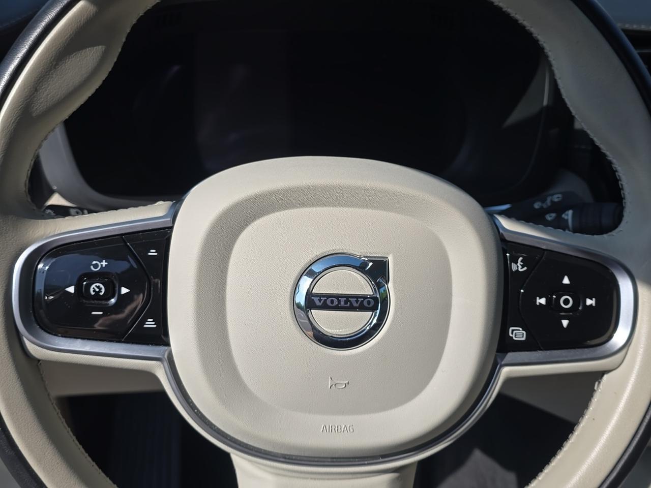 2022 Volvo XC60 Recharge Plug-In Hybrid T8 Inscription Gaithersburg MD