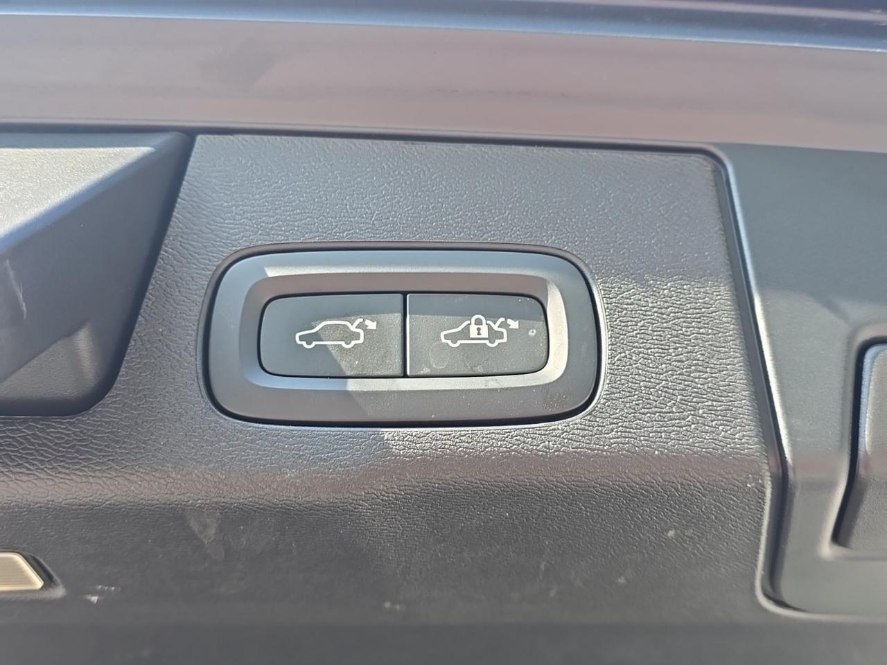 2022 Volvo XC60 Recharge Plug-In Hybrid T8 Inscription Gaithersburg MD