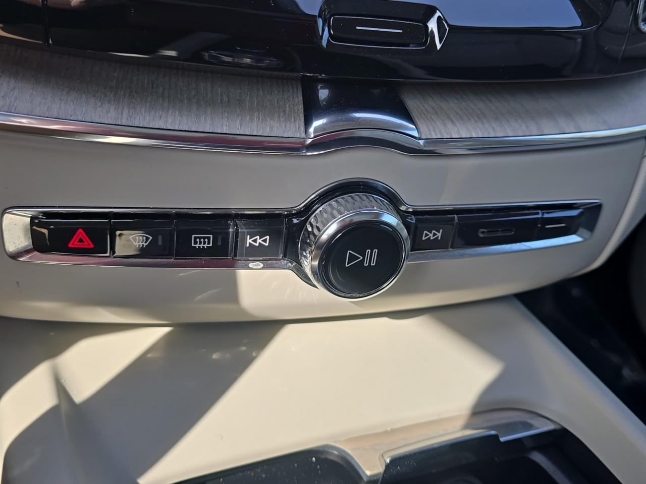 2022 Volvo XC60 Recharge Plug-In Hybrid T8 Inscription Gaithersburg MD