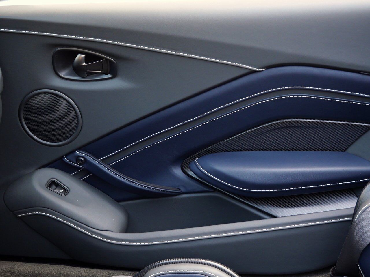 2023 Aston Martin Vantage Lawrence KS