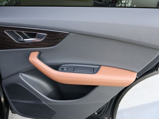 2023 Audi Q8 55 Premium Plus Merriam KS