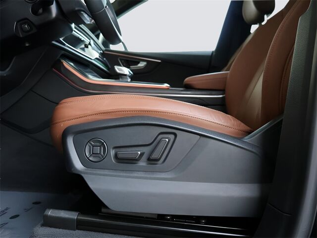 2023 Audi Q8 55 Premium Plus Merriam KS
