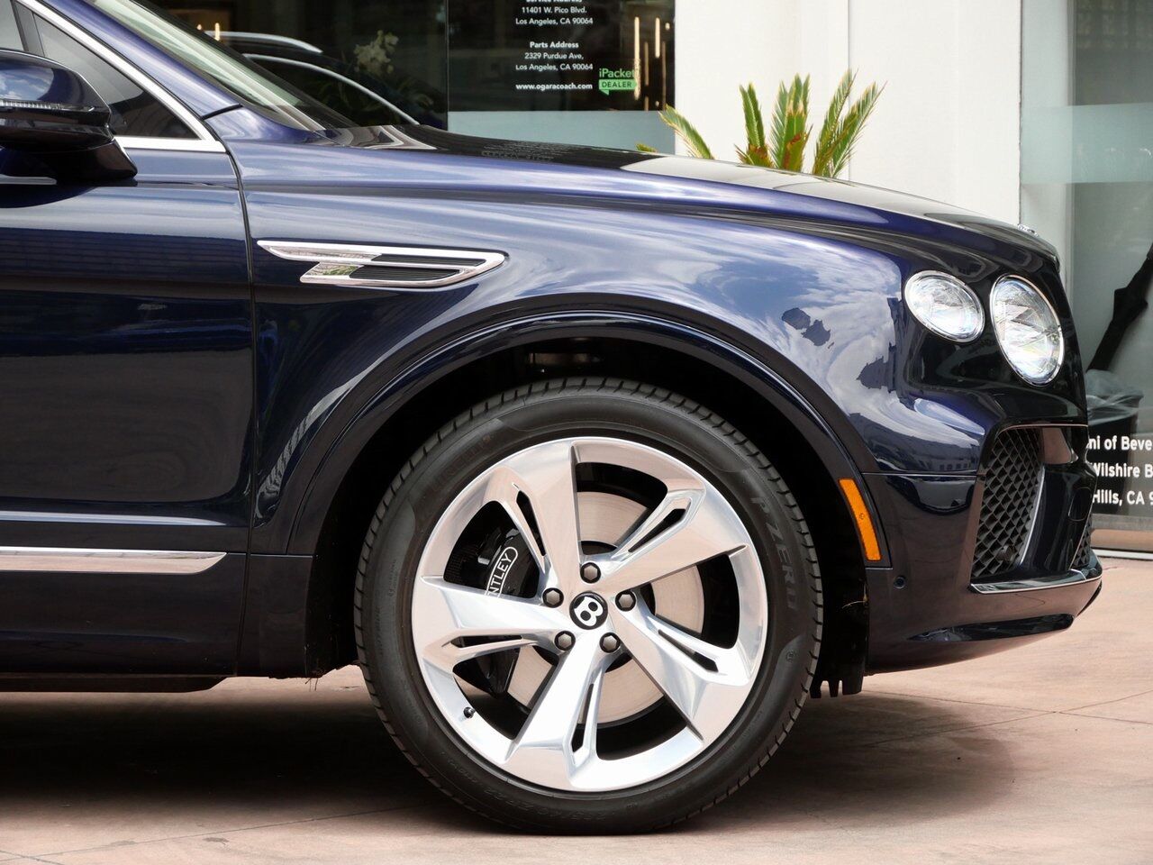 2023 Bentley Bentayga Hybrid Lawrence KS