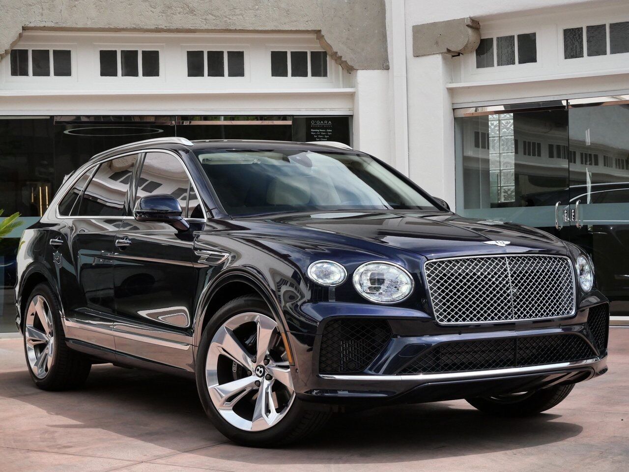 2023 Bentley Bentayga Hybrid
