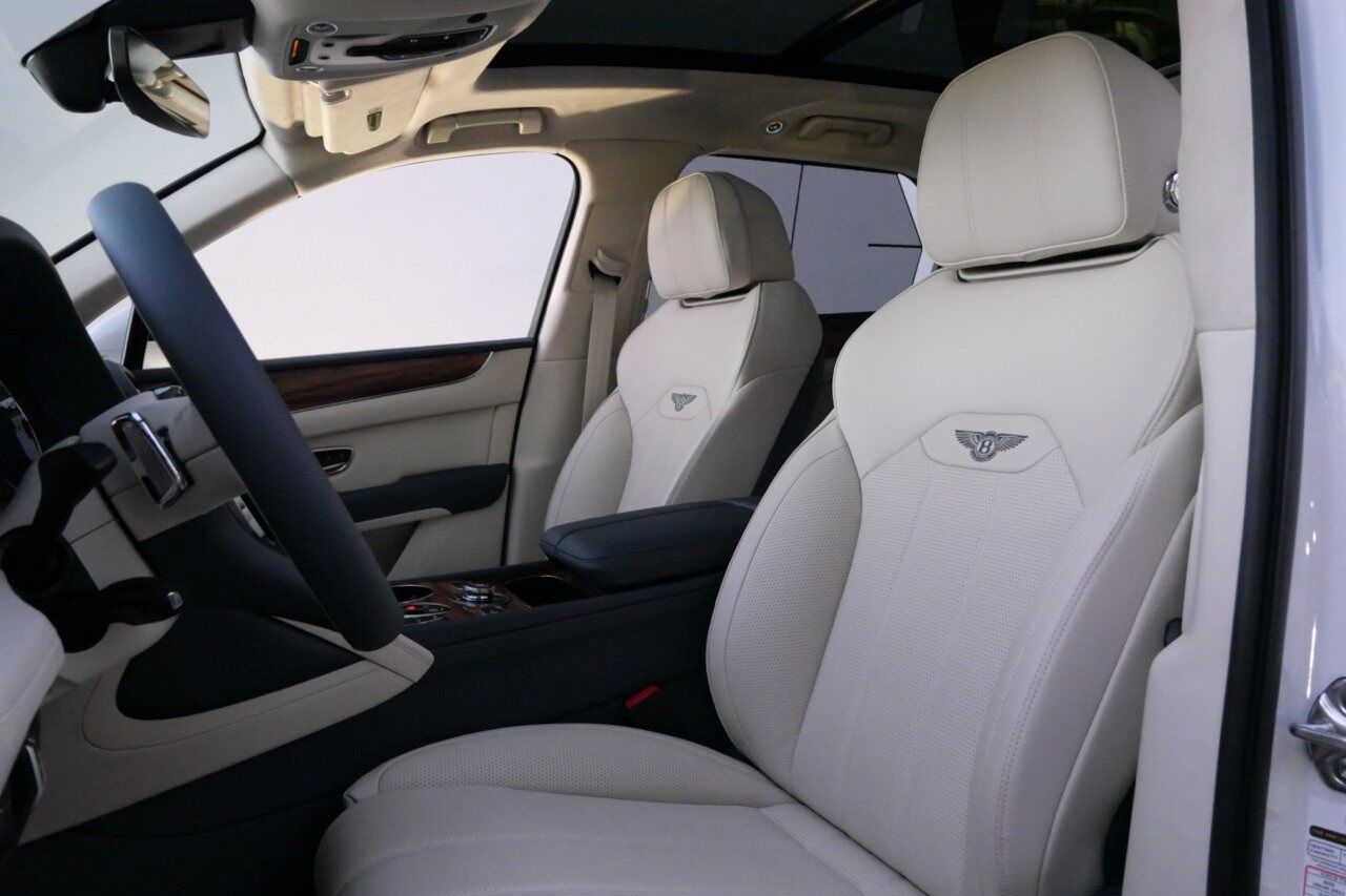 2023 Bentley Bentayga V8 V8