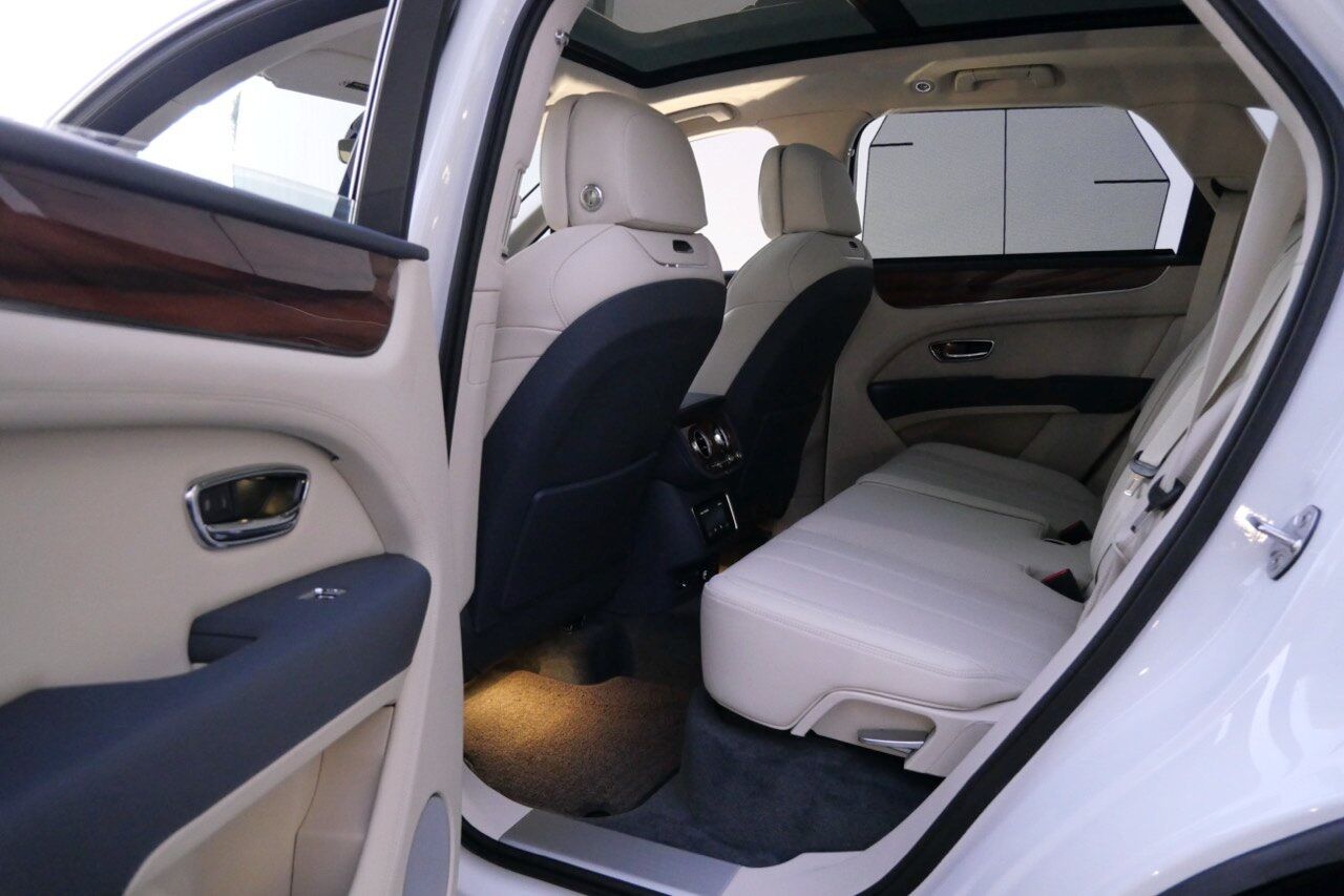 2023 Bentley Bentayga V8 V8 Lawrence KS