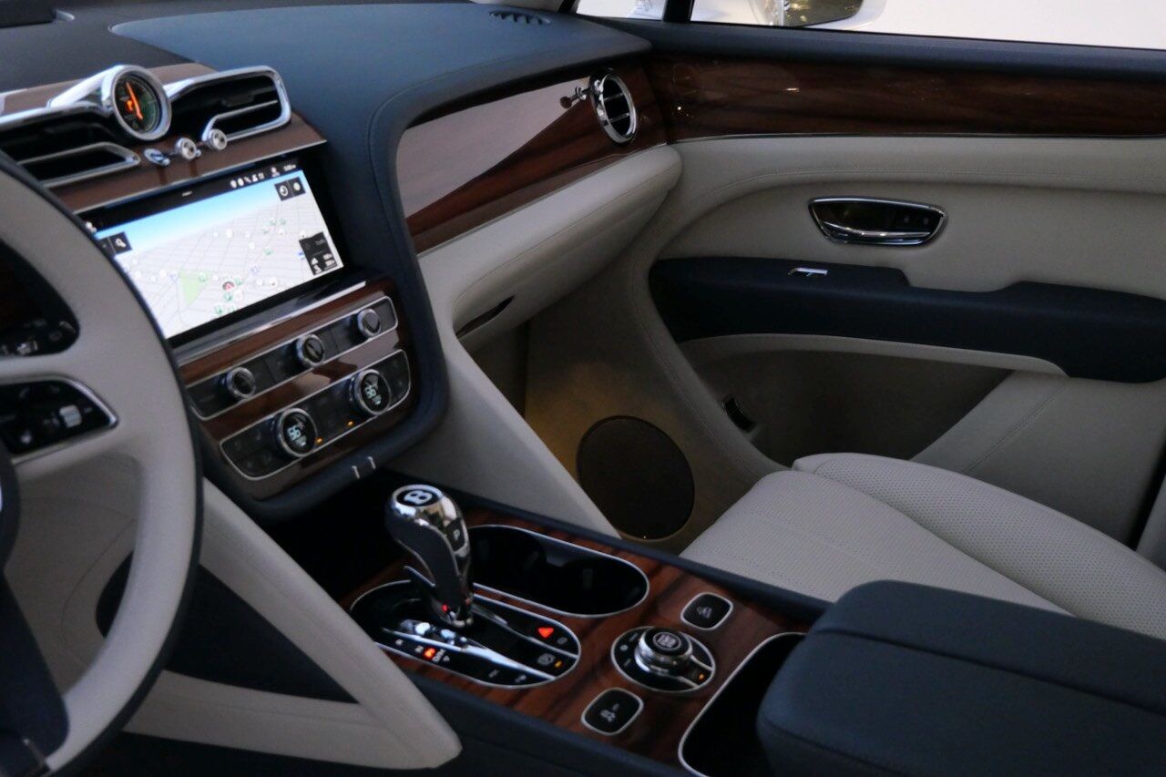 2023 Bentley Bentayga V8 V8 Lawrence KS