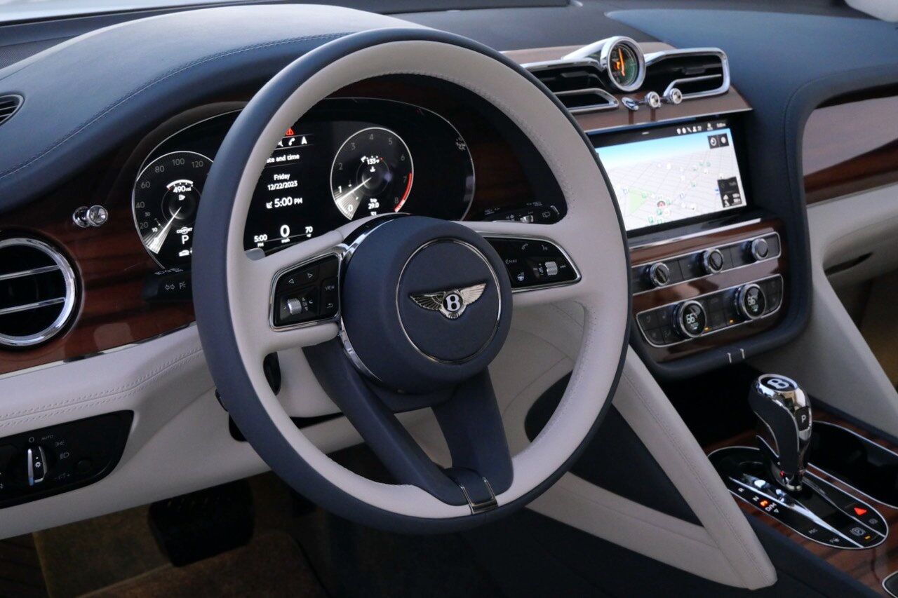 2023 Bentley Bentayga V8 V8 Lawrence KS
