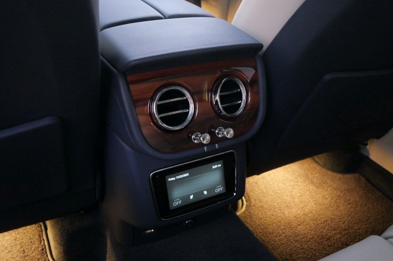 2023 Bentley Bentayga V8 V8 Lawrence KS