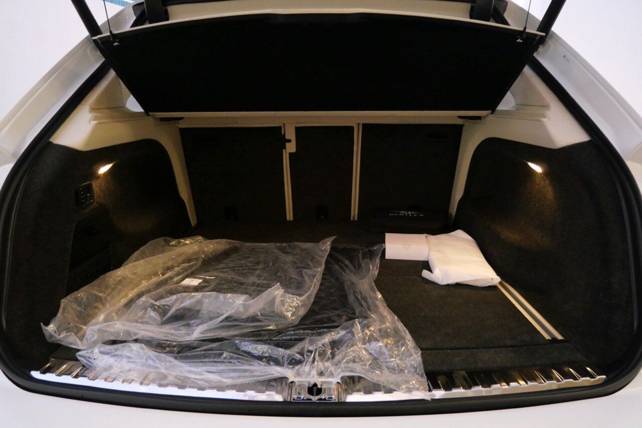 2023 Bentley Bentayga V8 V8 Lawrence KS