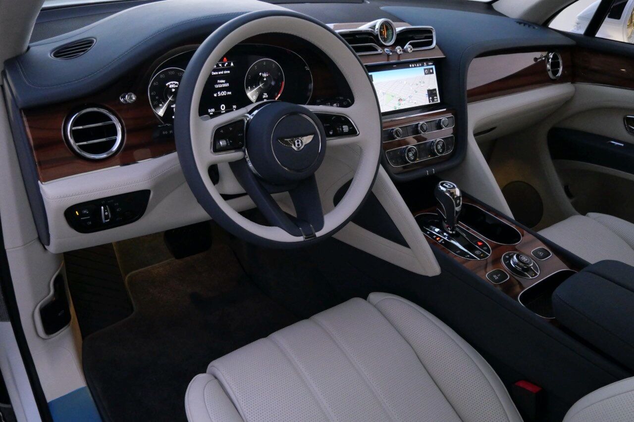 2023 Bentley Bentayga V8 V8 Lawrence KS