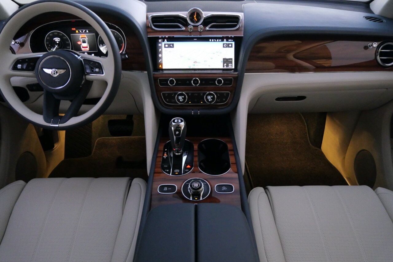 2023 Bentley Bentayga V8 V8 Lawrence KS