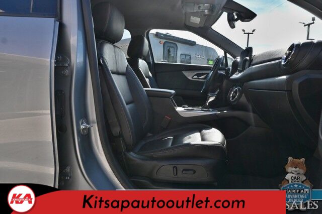 2023 Chevrolet Blazer LT / AWD / Power & Heated Leather Seats / Lane Departure & Blind Spot Alert / Forward Collision Warning / Apple CarPlay & Android Auto / Back Up Camera / Keyless Entry & Start / Block Heater / 36 MPG / 1-Owner Banglore