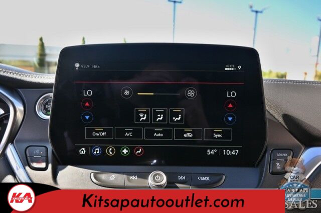 2023 Chevrolet Blazer LT / AWD / Power & Heated Leather Seats / Lane Departure & Blind Spot Alert / Forward Collision Warning / Apple CarPlay & Android Auto / Back Up Camera / Keyless Entry & Start / Block Heater / 36 MPG / 1-Owner Banglore
