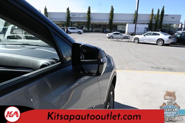 2023 Chevrolet Blazer LT / AWD / Power & Heated Leather Seats / Lane Departure & Blind Spot Alert / Forward Collision Warning / Apple CarPlay & Android Auto / Back Up Camera / Keyless Entry & Start / Block Heater / 36 MPG / 1-Owner Banglore