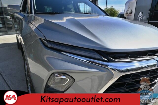 2023 Chevrolet Blazer LT / AWD / Power & Heated Leather Seats / Lane Departure & Blind Spot Alert / Forward Collision Warning / Apple CarPlay & Android Auto / Back Up Camera / Keyless Entry & Start / Block Heater / 36 MPG / 1-Owner Banglore