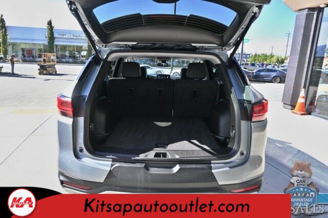 2023 Chevrolet Blazer LT / AWD / Power & Heated Leather Seats / Lane Departure & Blind Spot Alert / Forward Collision Warning / Apple CarPlay & Android Auto / Back Up Camera / Keyless Entry & Start / Block Heater / 36 MPG / 1-Owner Banglore