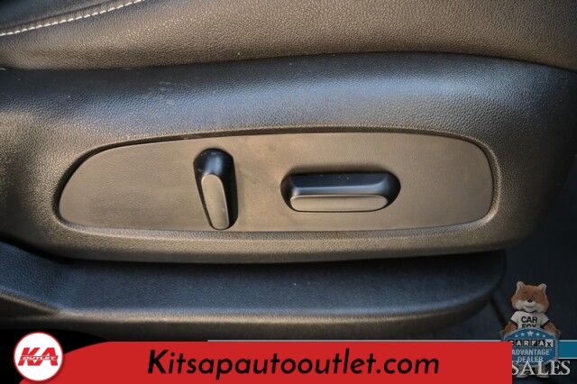 2023 Chevrolet Blazer LT / AWD / Power & Heated Leather Seats / Lane Departure & Blind Spot Alert / Forward Collision Warning / Apple CarPlay & Android Auto / Back Up Camera / Keyless Entry & Start / Block Heater / 36 MPG / 1-Owner Banglore