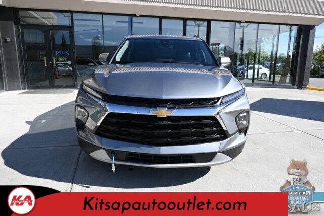 2023 Chevrolet Blazer LT / AWD / Power & Heated Leather Seats / Lane Departure & Blind Spot Alert / Forward Collision Warning / Apple CarPlay & Android Auto / Back Up Camera / Keyless Entry & Start / Block Heater / 36 MPG / 1-Owner Banglore
