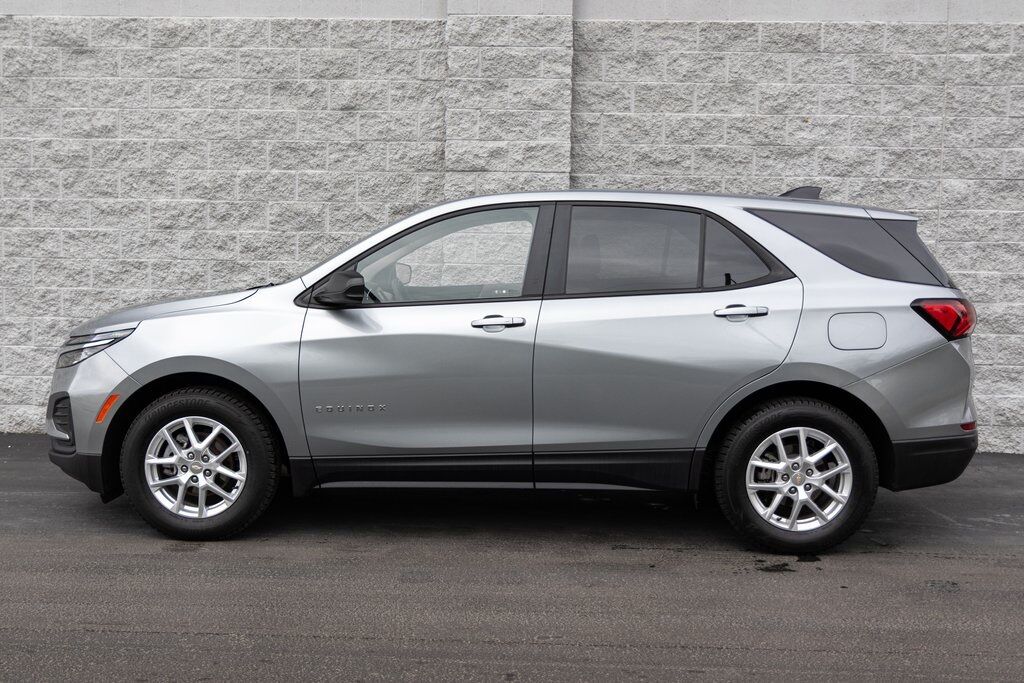 2023 Chevrolet Equinox LS Kenosha WI
