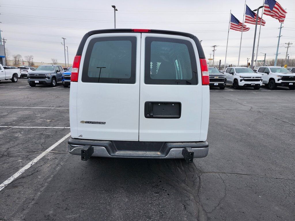 2023 Chevrolet Express 2500 Work Van Cargo Green Bay WI