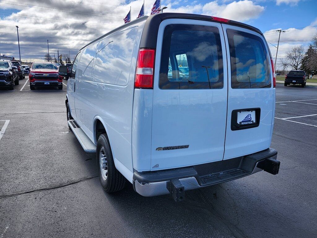 2023 Chevrolet Express 2500 Work Van Cargo Green Bay WI